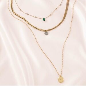 Stella & Dot Heirloom Necklace, EUC